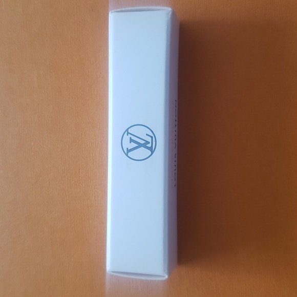 Louis Vuitton Matiere Noire 2 ml sample - Picture 4 of 6